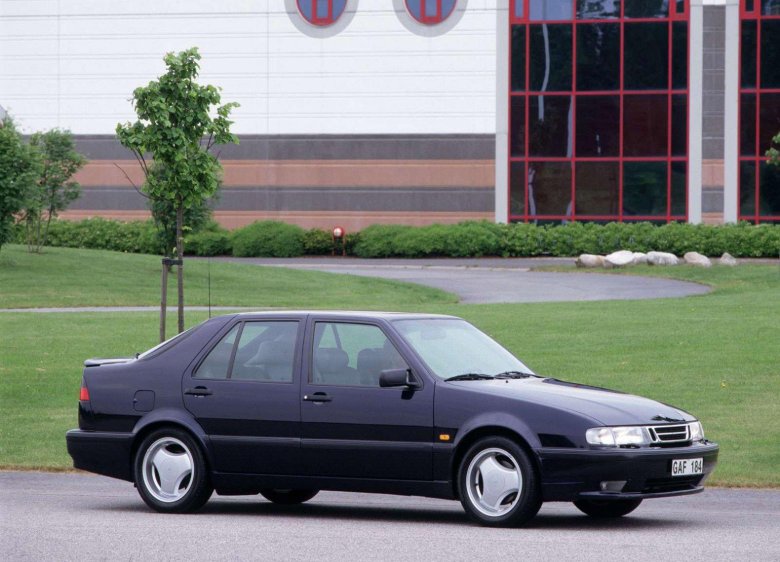 Saab 9000 хэтчбек