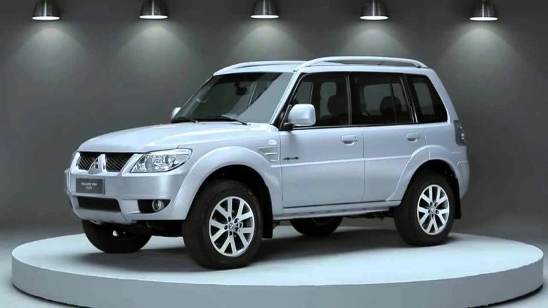 Mitsubishi Pajero tr4