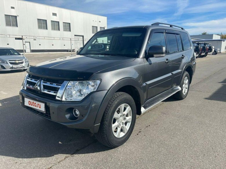 Mitsubishi pajero iv рестайлинг 1