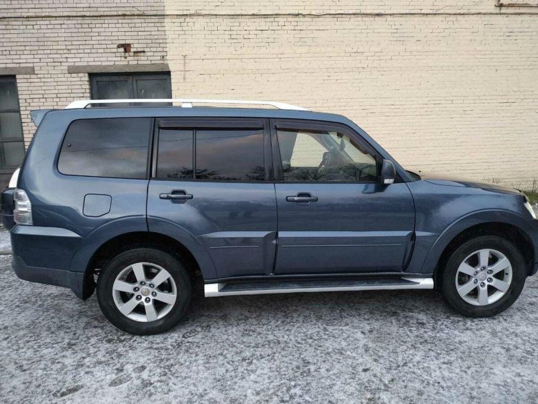 Серый Паджеро 4