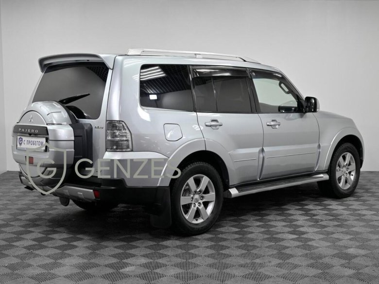 Паджеро 2015