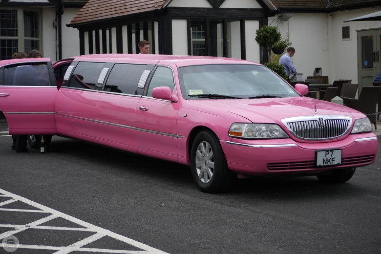 Розовый лимузин ЕКБ