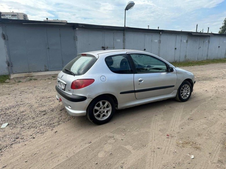 Peugeot 206