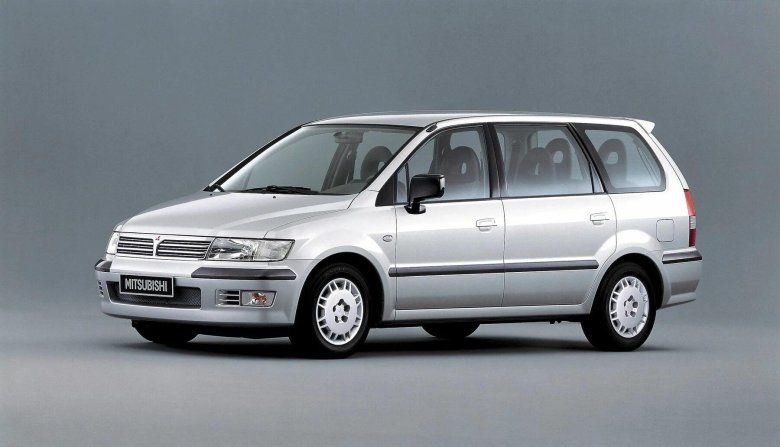 Mitsubishi Space Wagon III