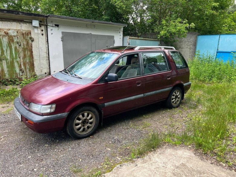 Mitsubishi space runner i