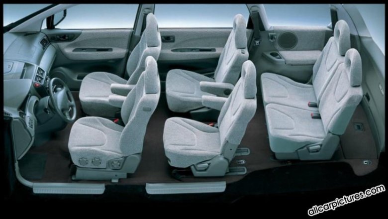 Mitsubishi Space Wagon 2003 салон