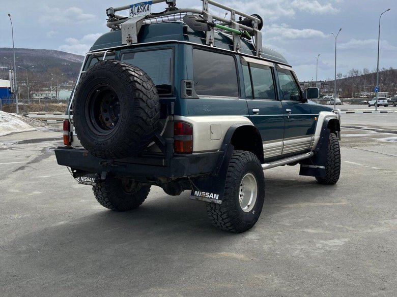 Nissan patrol iv (y60)