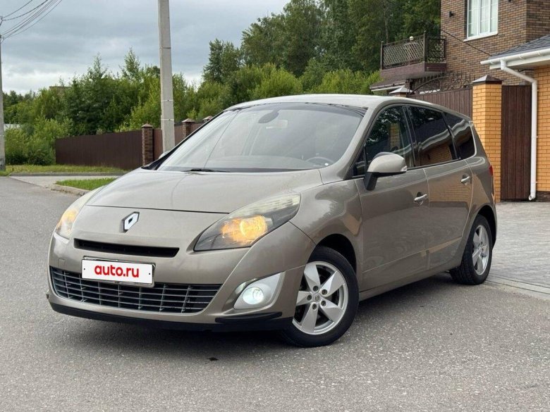 Внутри автомобиля