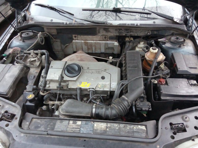 Рено Сафран 2.2 бензин