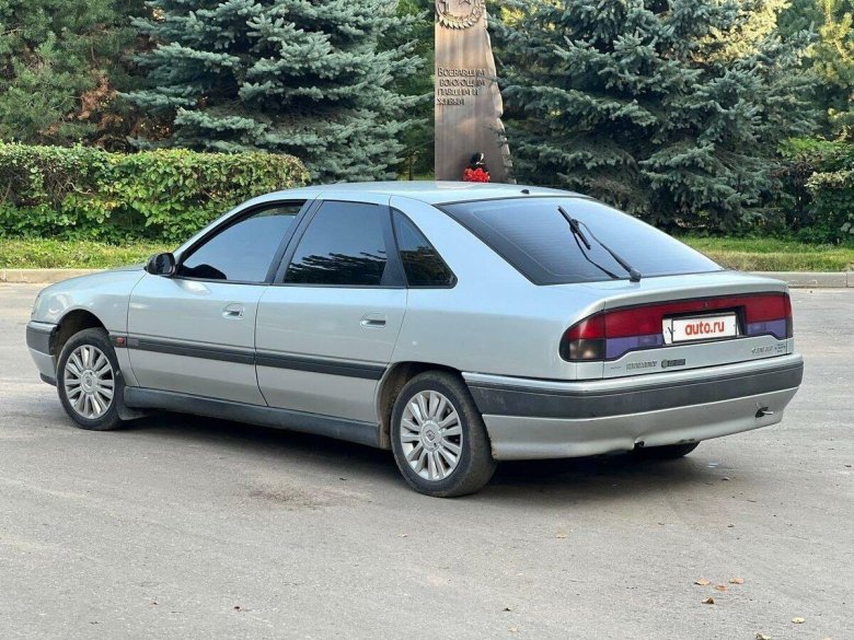 Renault safrane i рестайлинг