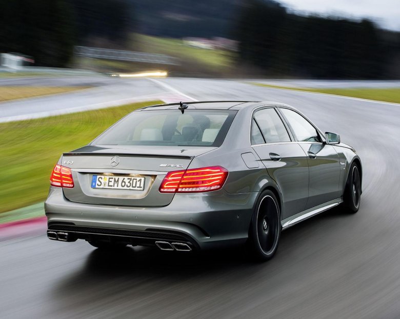 Мерседес е63 АМГ w212