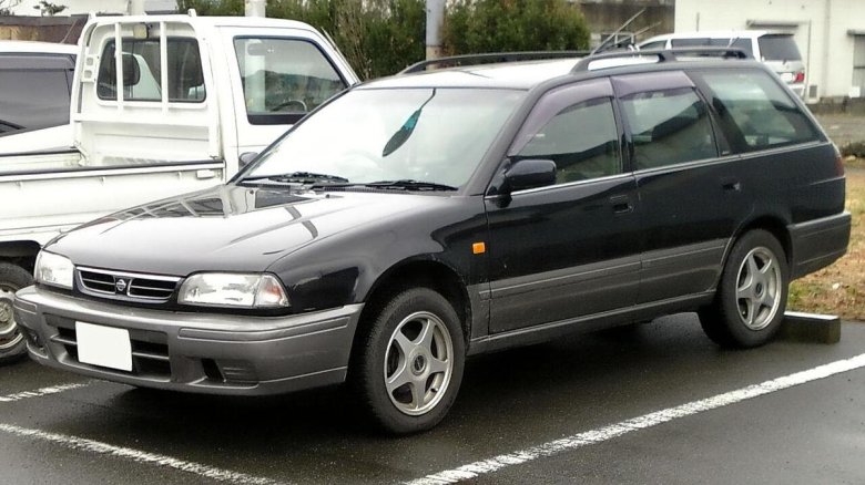 Nissan Avenir w10