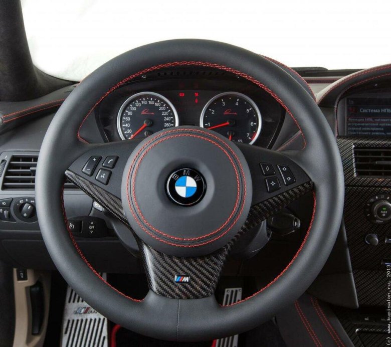 Салон автомобиля руль