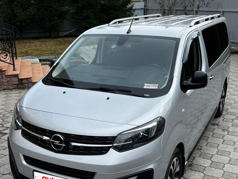 Nissan serena iii (c25)