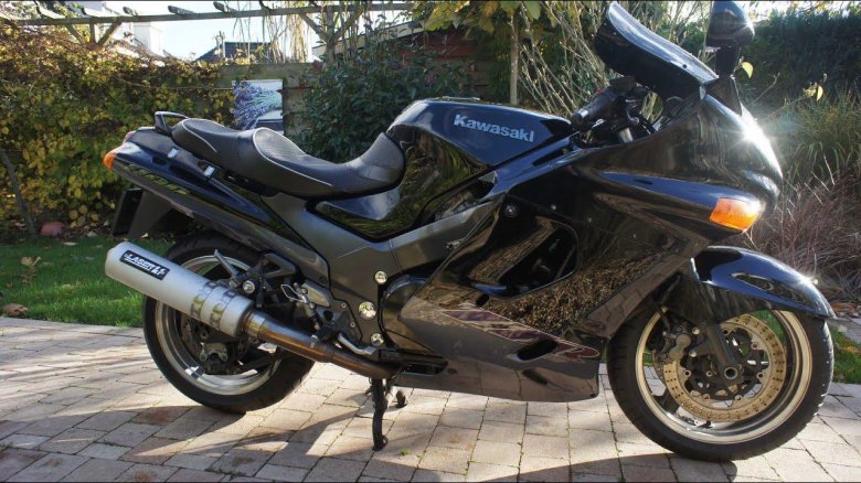 Кавасаки ZZR 1100