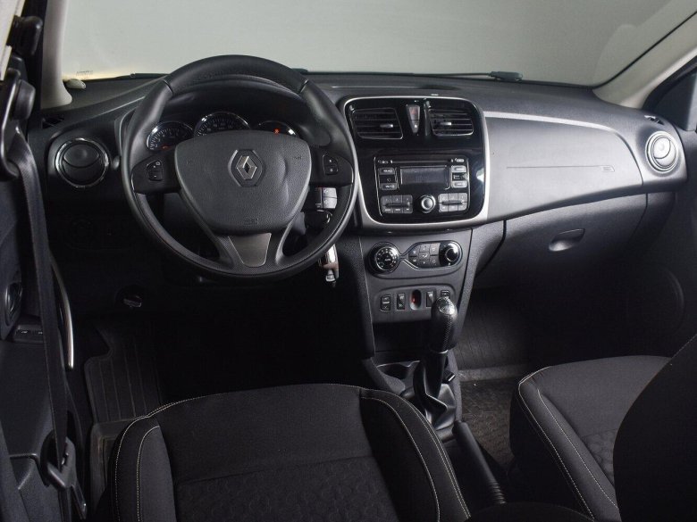 Renault Logan 2016 салон