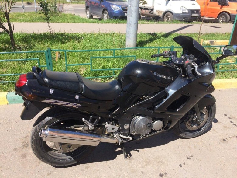 Kawasaki ZZR 400 2