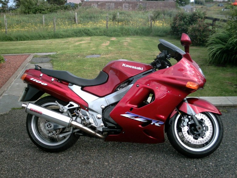 Кавасаки ZZR 1100