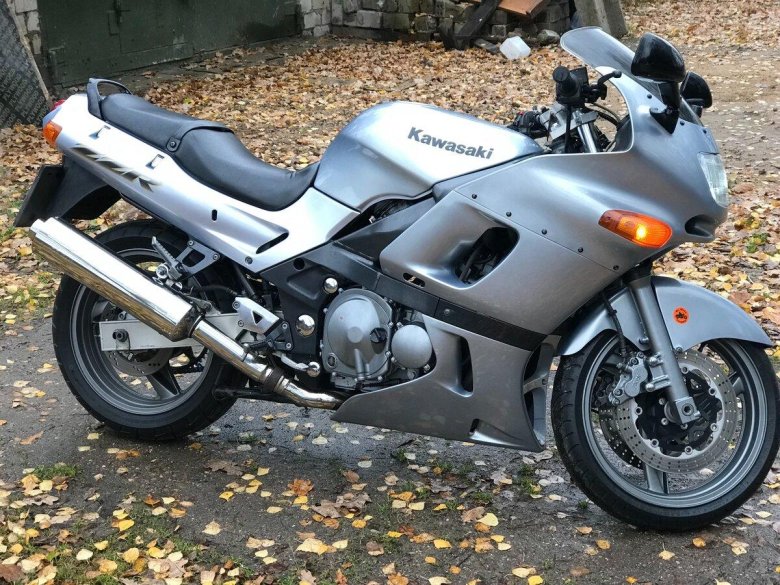 Kawasaki ZZR 400 2
