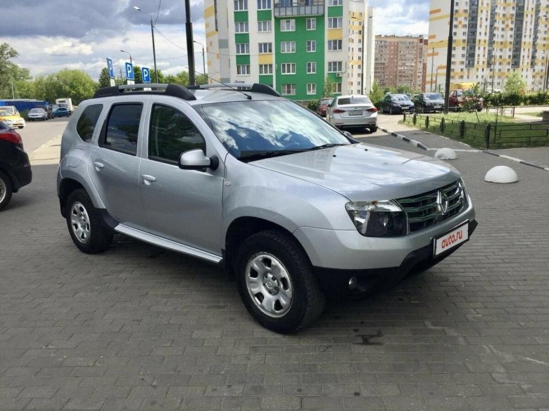 Renault Duster серебристый металлик