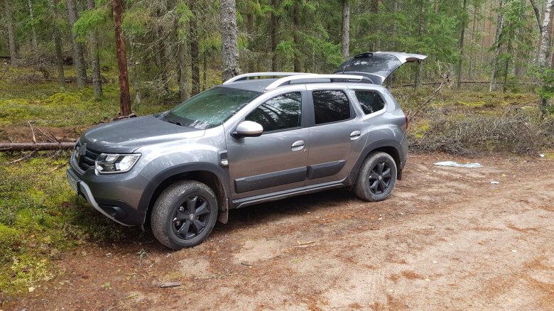 Renault Duster серый