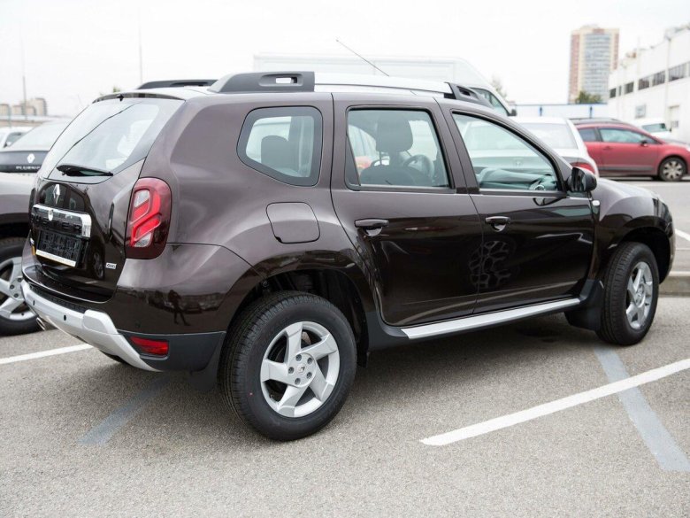 Renault Duster 2021 коричневый