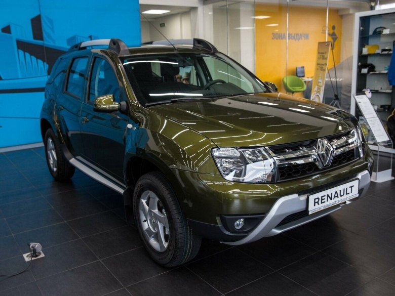 Renault Duster зеленый металлик
