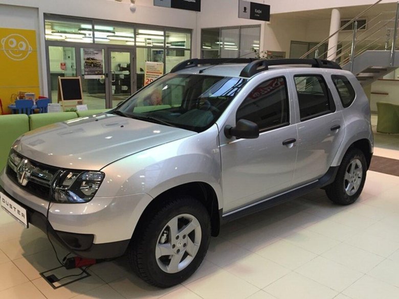 Renault Duster серый