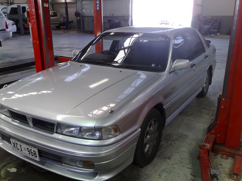Мицубиси Этерна 1992