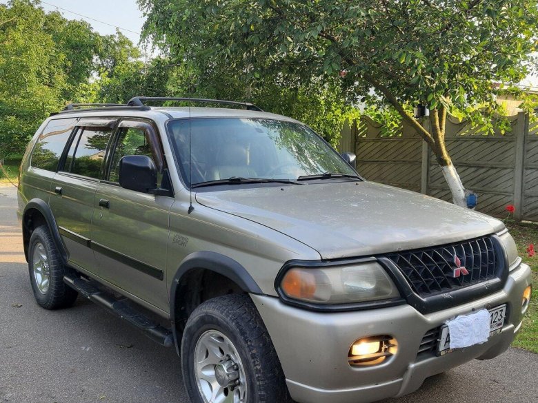 Митсубиси Монтеро спорт 1999