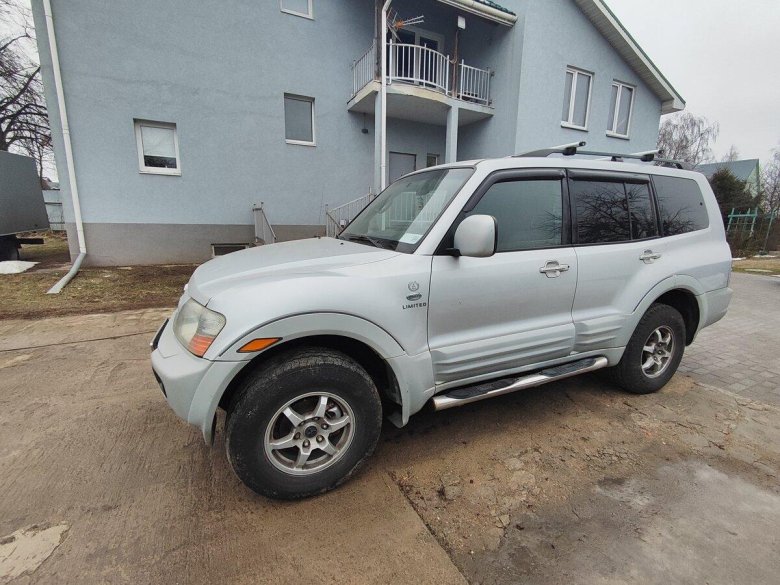 Mitsubishi pajero iii