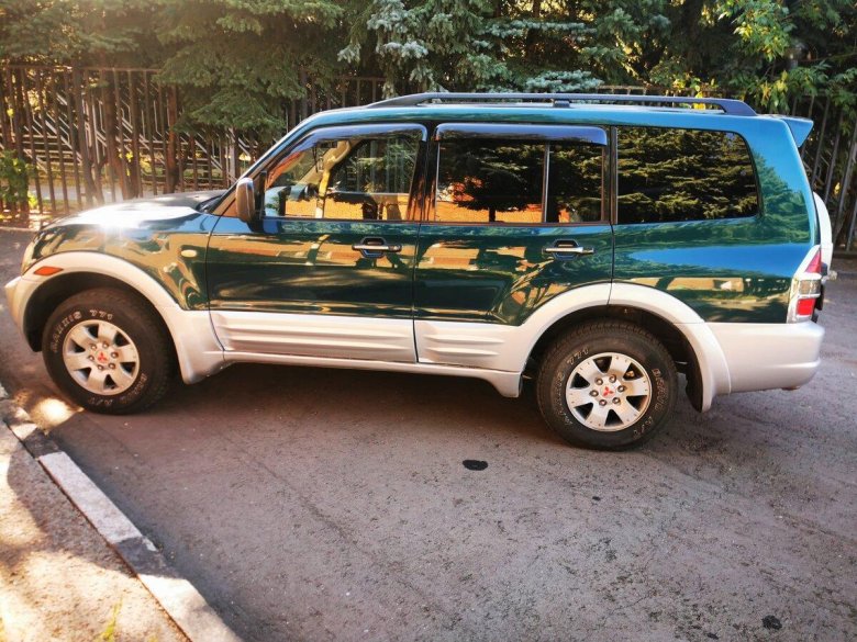 Mitsubishi pajero 2003