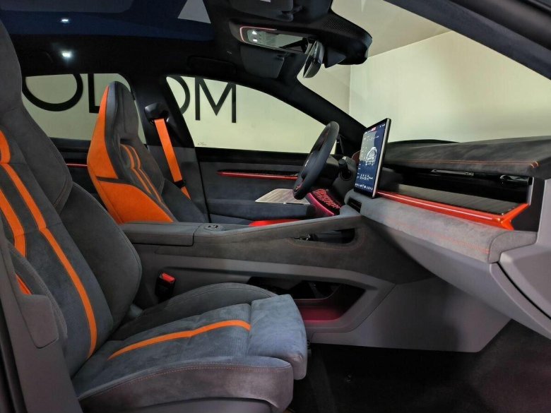 Zeekr 001 100 KWH 2023 оранжевый