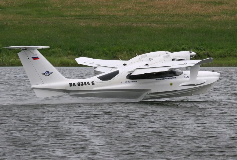 Самолёт-амфибия ла-8