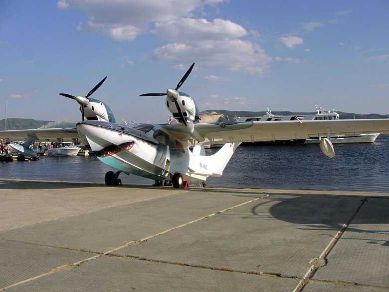 Самолет-амфибия л-42 "Чайка"
