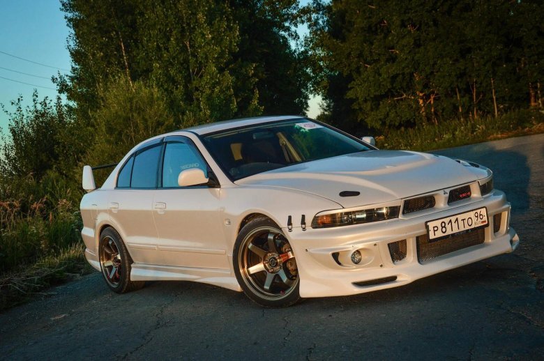 Митсубиси Галант 8