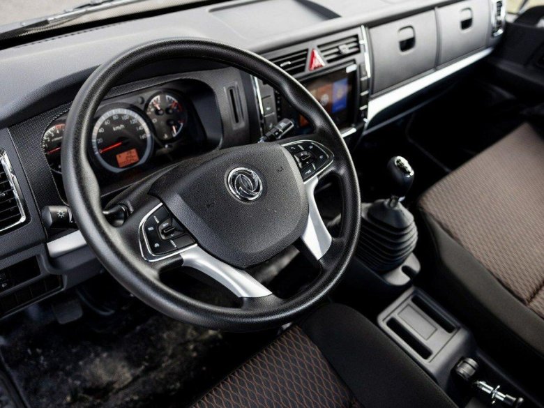 Донг Фенг z55