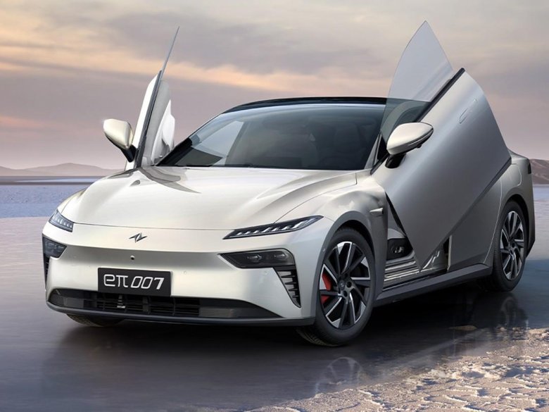 Электромобиль китайский