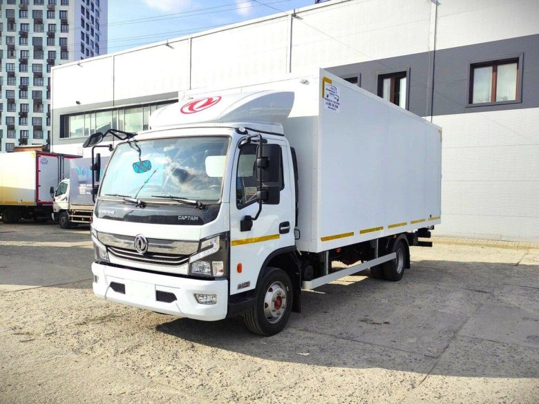 Автофургон Dongfeng c120l промтоварный (7400*2550*2400)