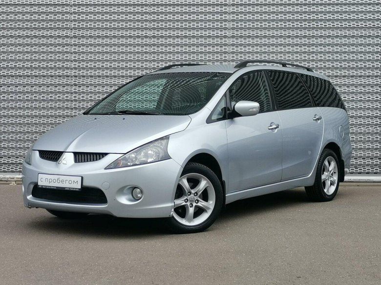 Mitsubishi Grandis 2003