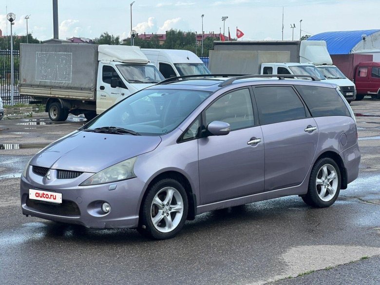 Mitsubishi grandis 2003