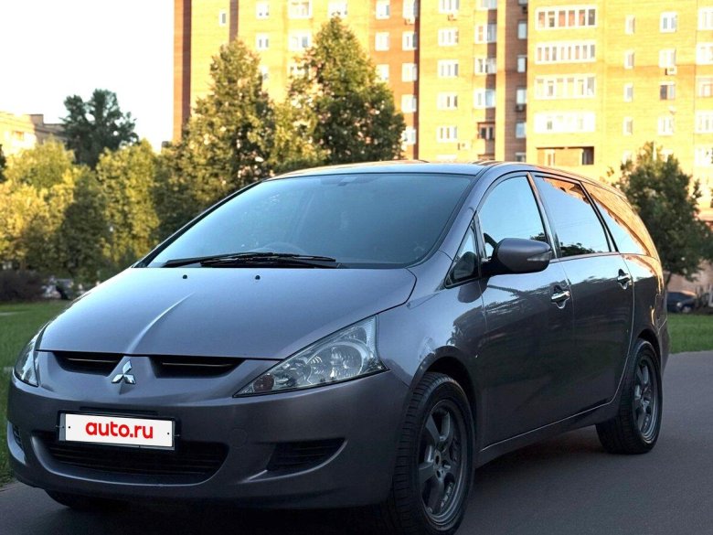 Митсубиси грандис 2005