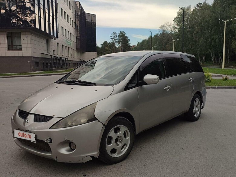 Mitsubishi grandis 2003