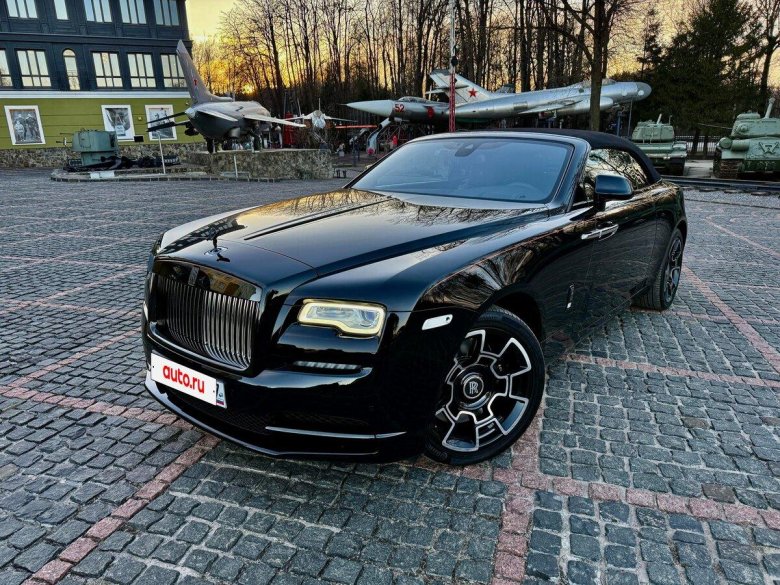 Черный роллс ройс