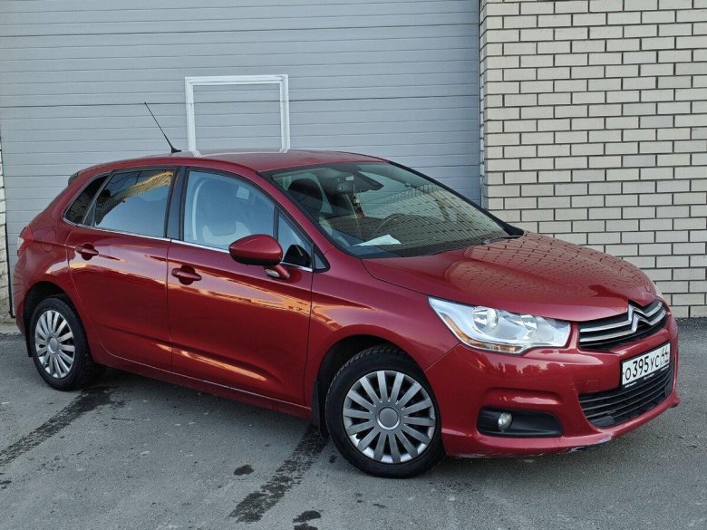 Ситроен с4 хэтчбек 2012 красная