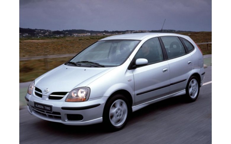 Ниссан тино 2001