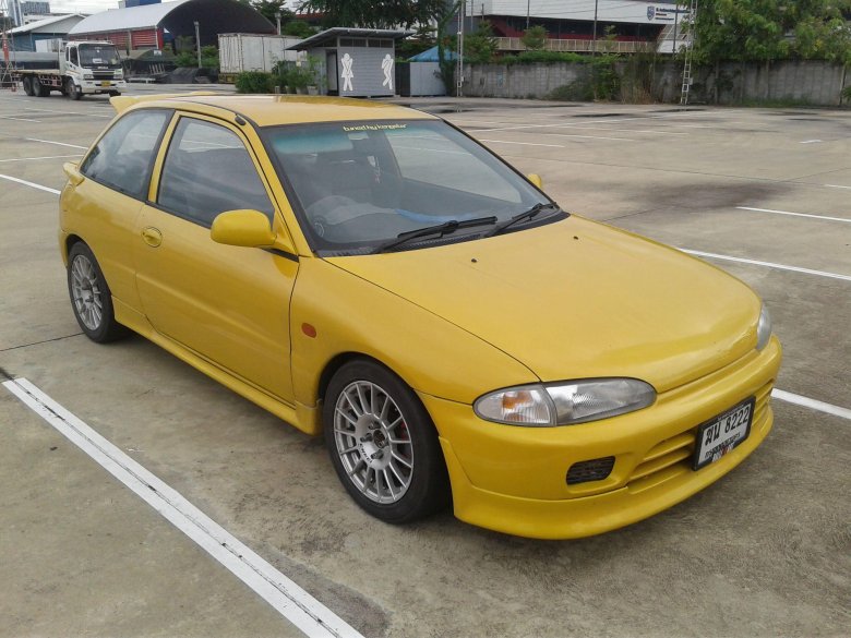 Mitsubishi Mirage Cyborg ZR