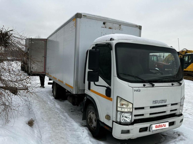Грузовик isuzu