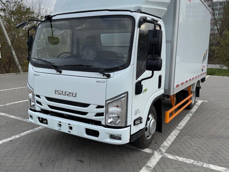 Isuzu npr75 изотермический фургон