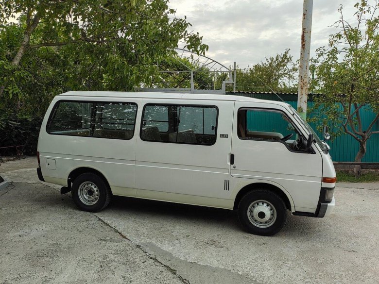 Mazda bongo 2001
